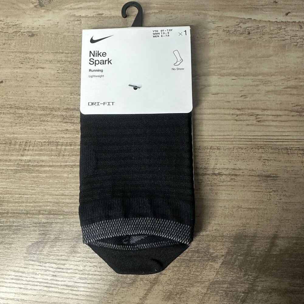 NWT Nike Unisex Spark Lightweight No Show Run Socks Black Size Small (DA359-010) - Picture 2 of 9